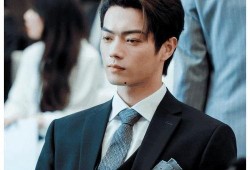 许凯新剧最新爆料,神秘角色引期待，剧情反转再掀高潮！